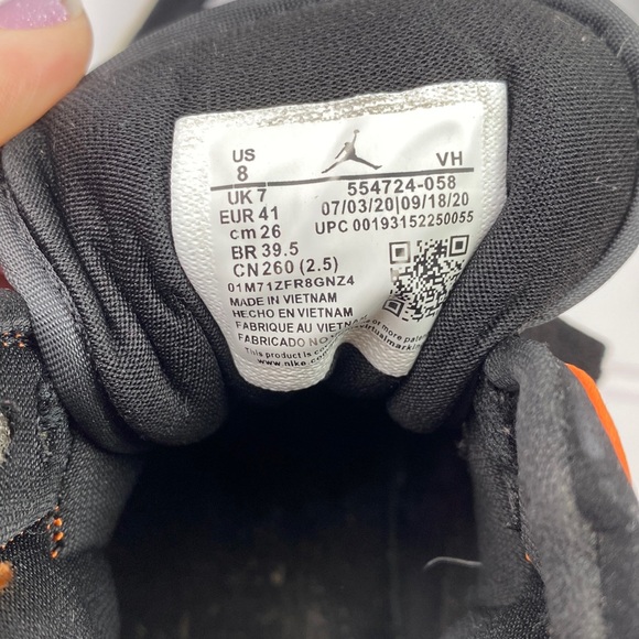 - Jordan 1 Mid Shattered Backboard Size 8 - Picture 12 of 12